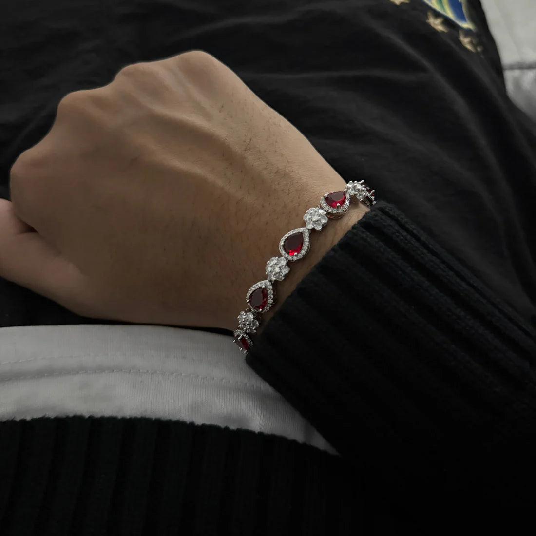 Blossom Droplet Bracelet